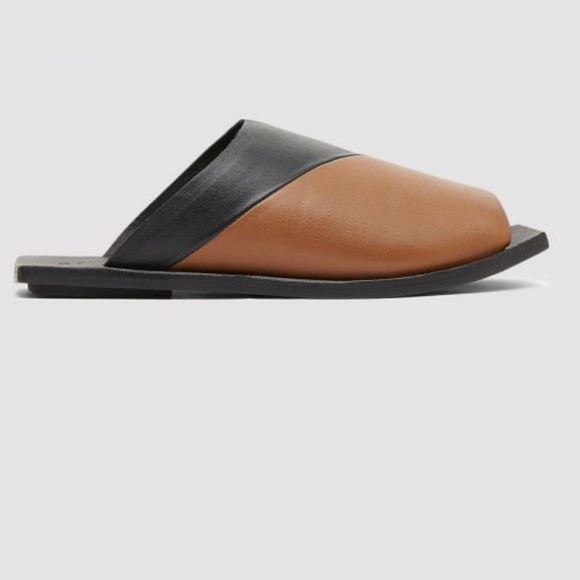 St. Agni’s Modernist Slide Asymmetrical Black Tan Square Toe sz 37 7 fits 6.5 - Picture 3 of 8